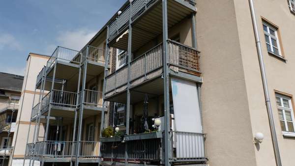 Rückansicht Rückansicht - Etagenwohnung in 09232 Hartmannsdorf mit 45m² kaufen