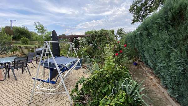 Garten mit Terrasse - Einfamilienhaus in 01623 Lommatzsch mit 118m² kaufen