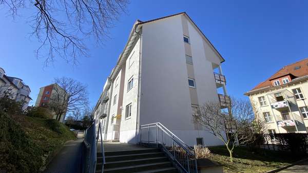Giebelseite Giebelseite - Dachgeschosswohnung in 01796 Pirna mit 46m² als Kapitalanlage kaufen