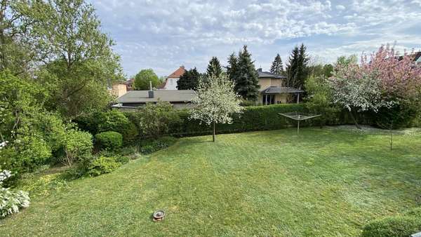 Blick vom Balkon - Maisonette-Wohnung in 15366 Neuenhagen mit 79m² als Kapitalanlage kaufen