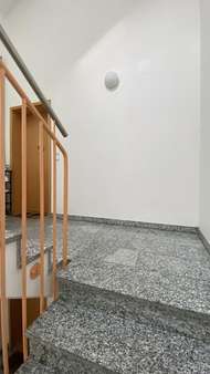 Treppenhaus - Maisonette-Wohnung in 15366 Neuenhagen mit 79m² als Kapitalanlage kaufen
