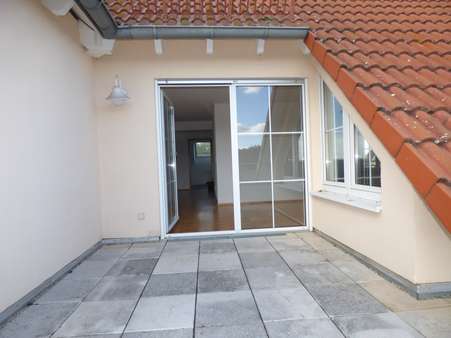 Balkon - Dachgeschosswohnung in 01587 Riesa mit 82m² kaufen