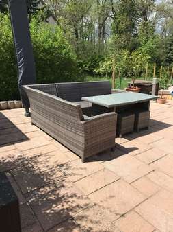 Sitzecke im Garten - Doppelhaushälfte in 01589 Riesa mit 100m² kaufen
