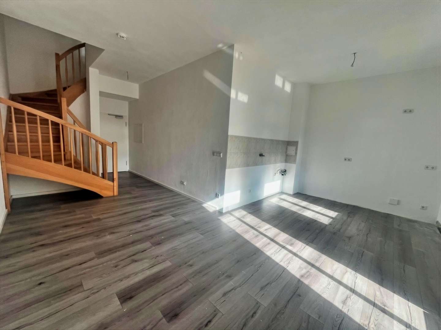 Wohnen mit offener Küche - Erdgeschosswohnung in 01796 Dohma mit 85m² mieten