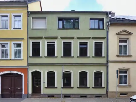 Riesa: Mehrfamilienhaus zentral gelegen
