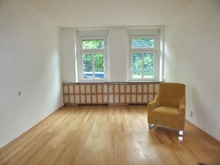 EG - WG 1 -Zimmer 1 EG - WG 1 -Zimmer 1 - Mehrfamilienhaus in 01587 Riesa mit 196m² kaufen