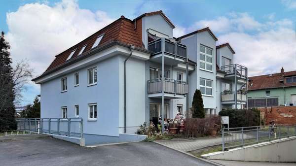 Straßenansicht - Erdgeschosswohnung in 01445 Radebeul mit 60m² kaufen