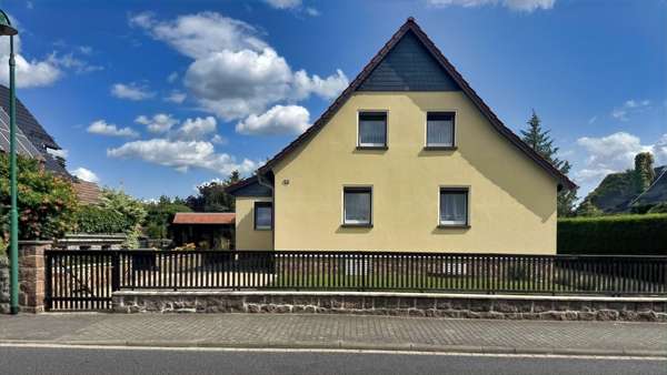 Straßenansicht - Einfamilienhaus in 01561 Großenhain mit 99m² kaufen