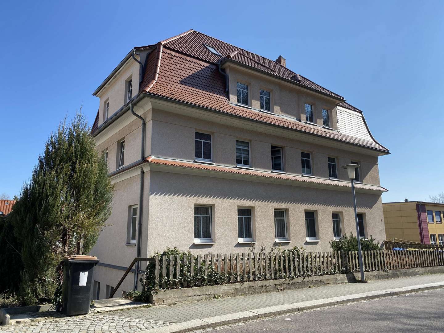 Ansicht Straßenseite - Mehrfamilienhaus in 01683 Nossen mit 432m² als Kapitalanlage kaufen