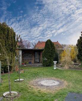 Garten mit Gartenhäuschen - Reihenmittelhaus in 01662 Meißen mit 120m² kaufen