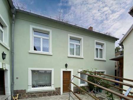 Hof - Einfamilienhaus in 01665 Diera-Zehren mit 221m² kaufen