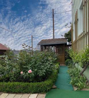Vorgarten - Einfamilienhaus in 01665 Diera-Zehren mit 221m² kaufen