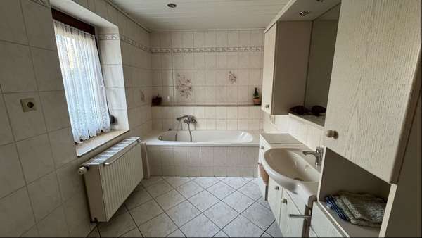 Badezimmer EG Badezimmer EG - Einfamilienhaus in 01877 Schmölln-Putzkau mit 106m² kaufen
