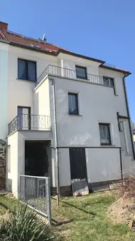 Modernisierte DHH mit Garage 