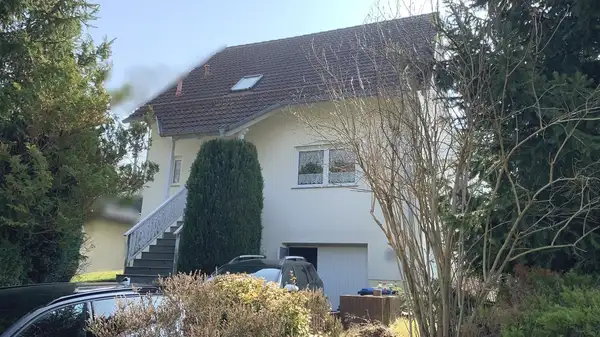 EFH mit Garage, Terrasse, Balkon, Keller