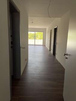 17506251-Wohnung_4_Flur - Etagenwohnung in 04720 Döbeln mit 105m² mieten