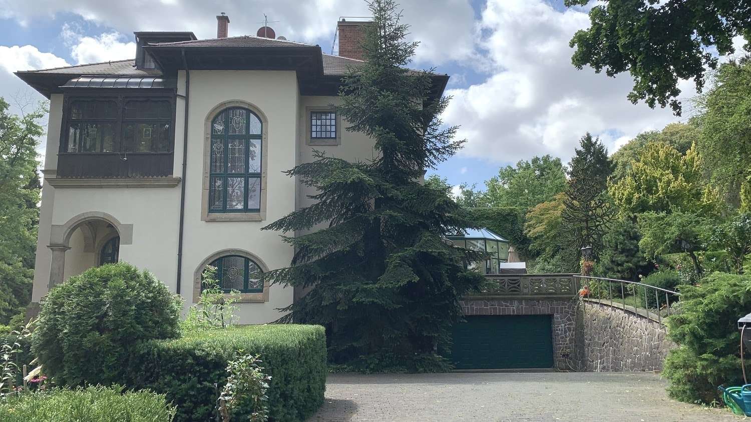 Westansicht mit Garage Westansicht mit Garage - Villa in 04736 Waldheim mit 728m² kaufen