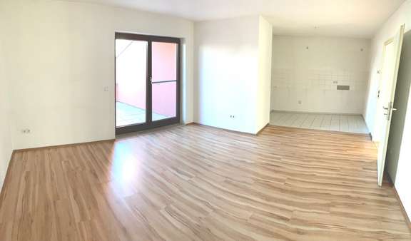 FEB00CDB-0AA7-40B5-AC75-D41D57 - Dachgeschosswohnung in 04720 Döbeln mit 50m² mieten