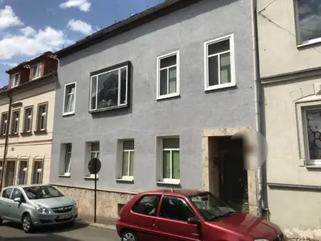 Reihenhaus mit Wintergarten u. Garage