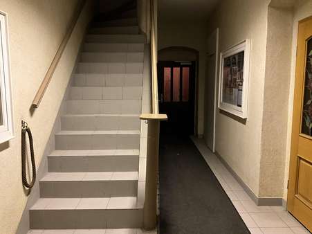 Treppenhaus - Werkstatt in 04758 Oschatz mit 723m² kaufen