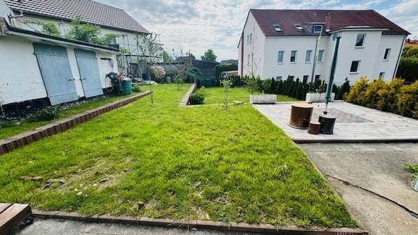 Nebengebäude und Garten - Einfamilienhaus in 04552 Borna mit 138m² kaufen