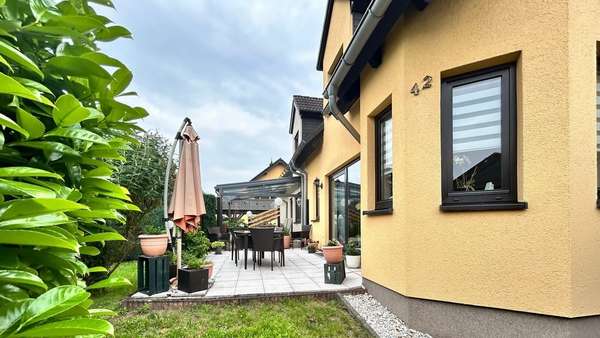 Terrasse Terrasse - Doppelhaushälfte in 09243 Niederfrohna mit 171m² kaufen