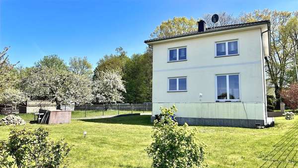 Rückansicht - Einfamilienhaus in 09212 Limbach-Oberfrohna mit 164m² kaufen