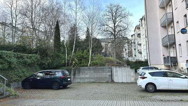 Stellplätze im Hof - Maisonette-Wohnung in 09112 Chemnitz mit 112m² kaufen