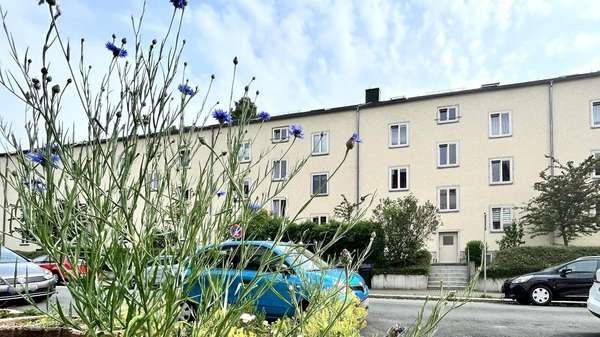 Ansicht Straßenseite Ansicht Straßenseite - Appartement in 09130 Chemnitz mit 52m² kaufen