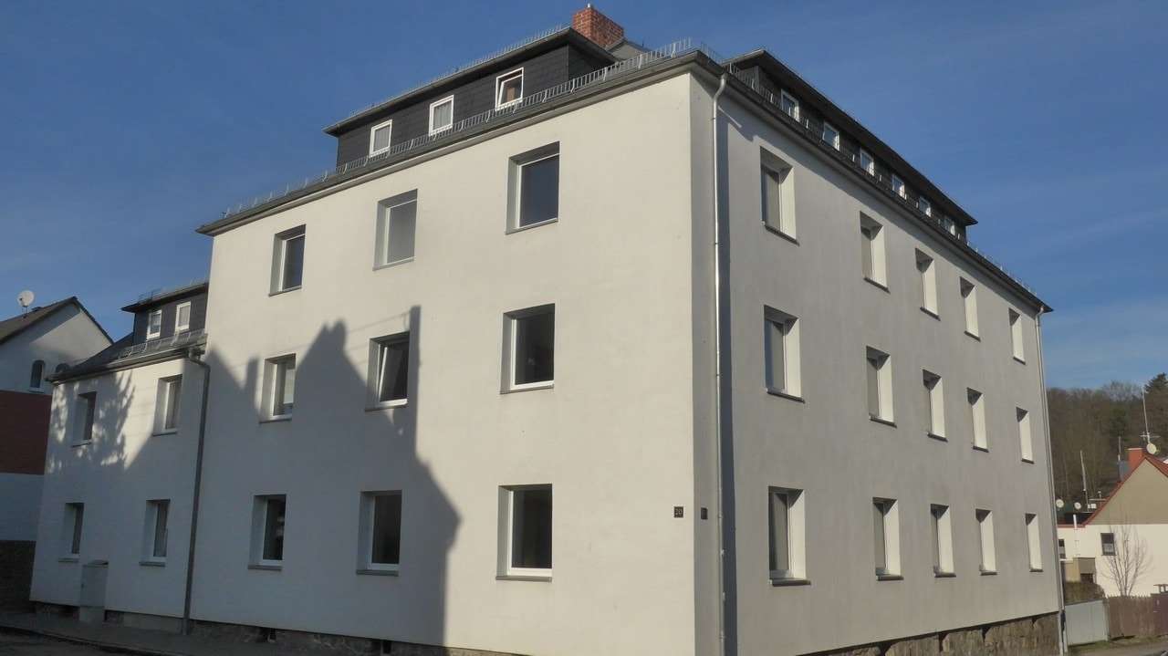 Hausansicht Hausansicht - Zwangsversteigerung Erdgeschosswohnung in 08393 Meerane mit 49m² kaufen