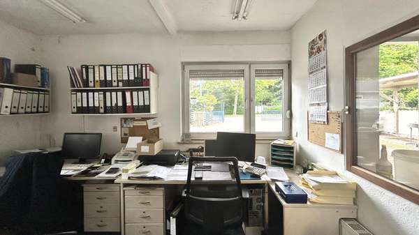 Büro - Halle in 09125 Chemnitz mit 180m² kaufen
