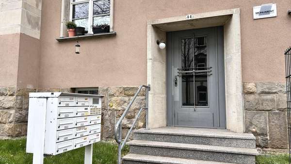 Hauseingang - Etagenwohnung in 09131 Chemnitz mit 48m² kaufen