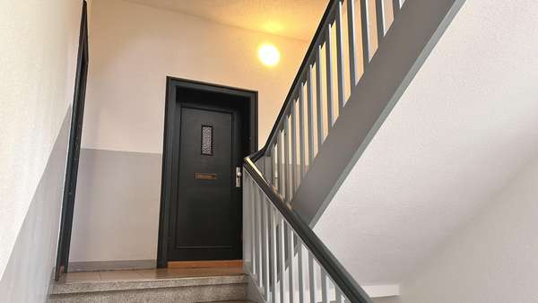 Treppenhaus - Etagenwohnung in 09131 Chemnitz mit 48m² kaufen