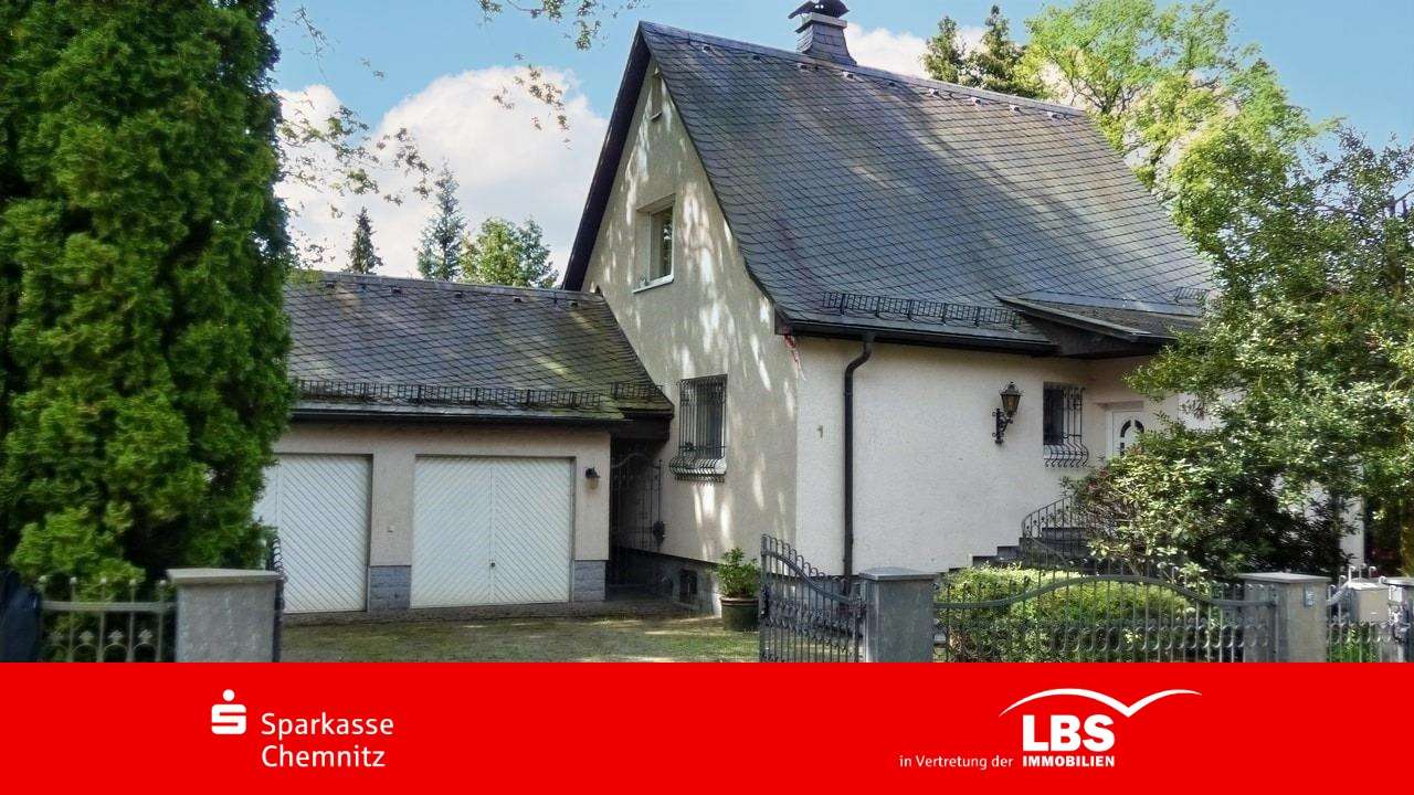 Hausansicht und Doppelgarage Hausansicht und Doppelgarage - Einfamilienhaus in 09117 Chemnitz mit 100m² kaufen