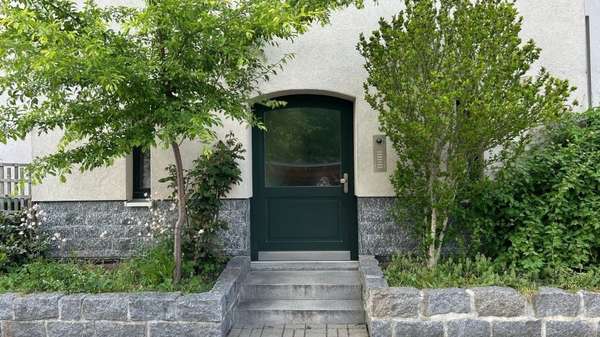 Hauseingang - Mehrfamilienhaus in 08060 Zwickau mit 541m² kaufen