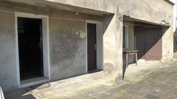 Kellerzugang Kellerzugang - Doppelhaushälfte in 08371 Glauchau mit 108m² kaufen