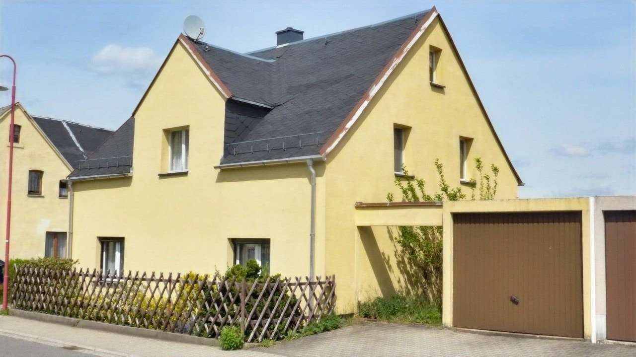 Hausansicht - Einfamilienhaus in 09350 Lichtenstein mit 103m² kaufen