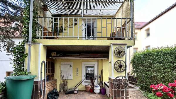 Terrasse und Balkon Terrasse und Balkon - Reihenmittelhaus in 09669 Frankenberg mit 108m² kaufen