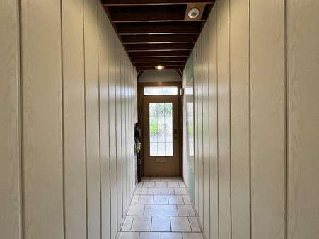 Eingangsbereich/Flur Eingangsbereich/Flur - Reihenmittelhaus in 09669 Frankenberg mit 108m² kaufen