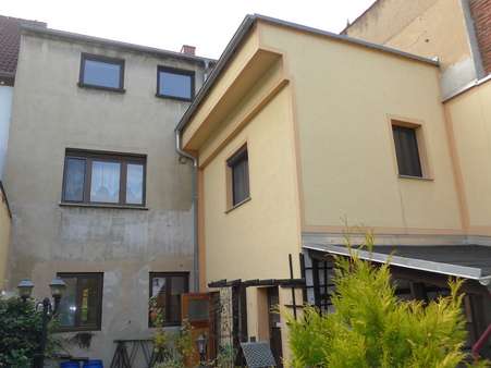 Rückfassade mit Anbau Rückfassade mit Anbau - Reihenmittelhaus in 08393 Meerane mit 114m² kaufen