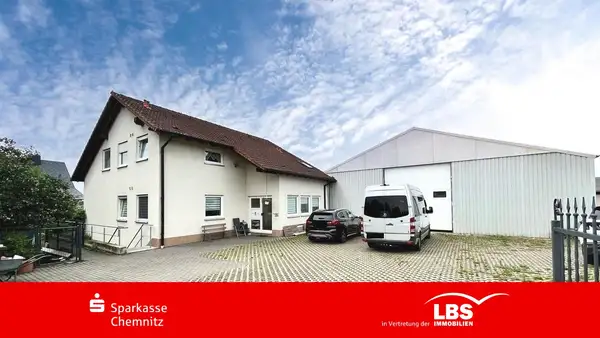 Nicht nur ein Wohnhaus - Halle inklusive