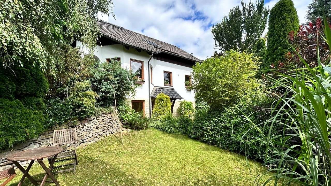 Blick auf das Haus Blick auf das Haus - Einfamilienhaus in 09128 Chemnitz mit 178m² kaufen