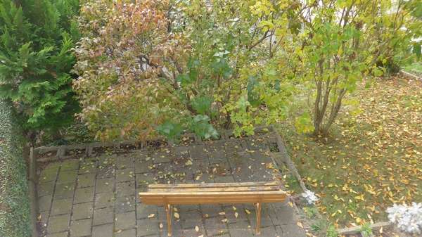 Terrasse 1 vorm Hauseingang Terrasse 1 vorm Hauseingang - Doppelhaushälfte in 08393 Meerane mit 86m² kaufen