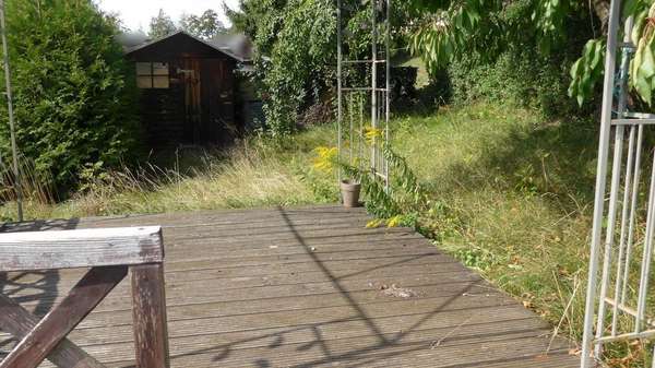 Terrasse 2 hinter dem Haus Terrasse 2 hinter dem Haus - Doppelhaushälfte in 08393 Meerane mit 86m² kaufen