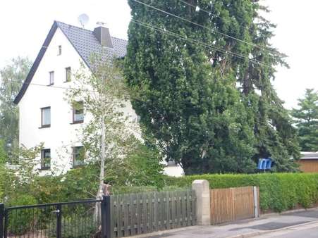 Hausansicht - Zwangsversteigerung Zweifamilienhaus in 08371 Glauchau mit 138m² kaufen