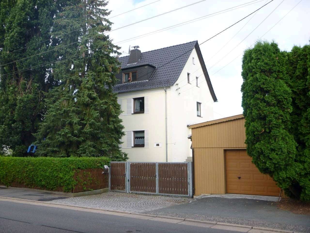 Hausansicht - Zwangsversteigerung Zweifamilienhaus in 08371 Glauchau mit 138m² kaufen