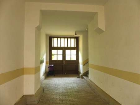 Zufahrt zum Innenhof - Mehrfamilienhaus in 09130 Chemnitz mit 569m² kaufen