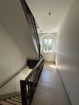 Treppe OG - Mehrfamilienhaus in 09599 Freiberg mit 240m² kaufen