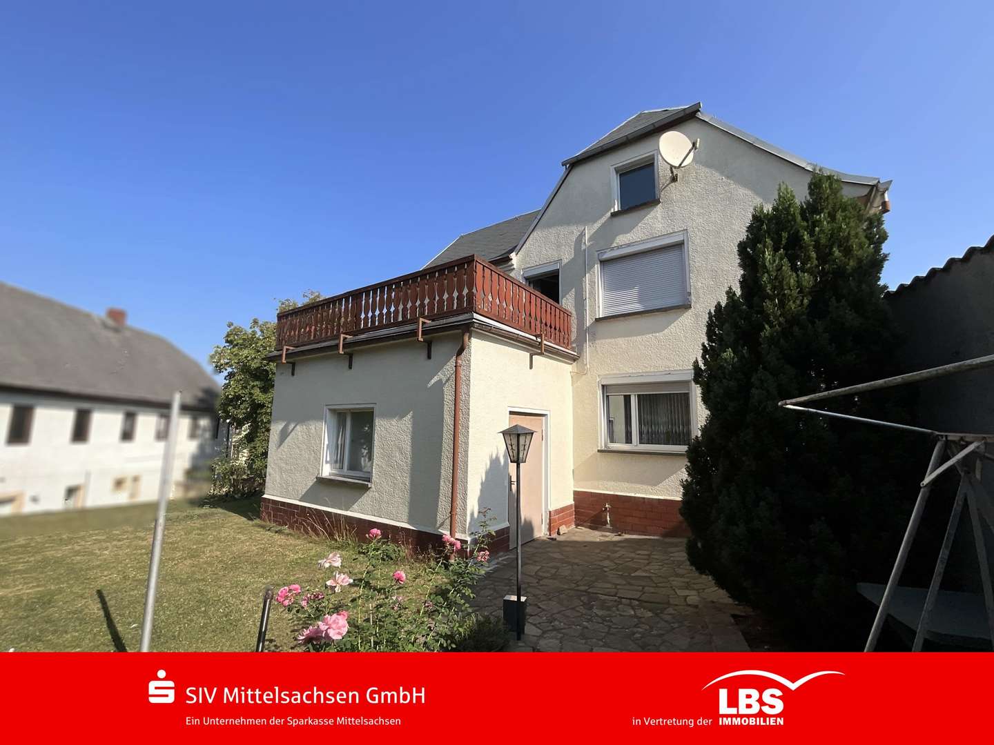 Ansicht mit Anbau/Dachterrasse - Einfamilienhaus in 04680 Colditz mit 120m² kaufen
