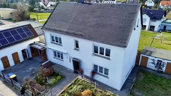 Einfamilienhaus mit tollem Garten 